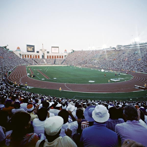 1984年ロサンゼルスオリンピックのスタジアムの観衆