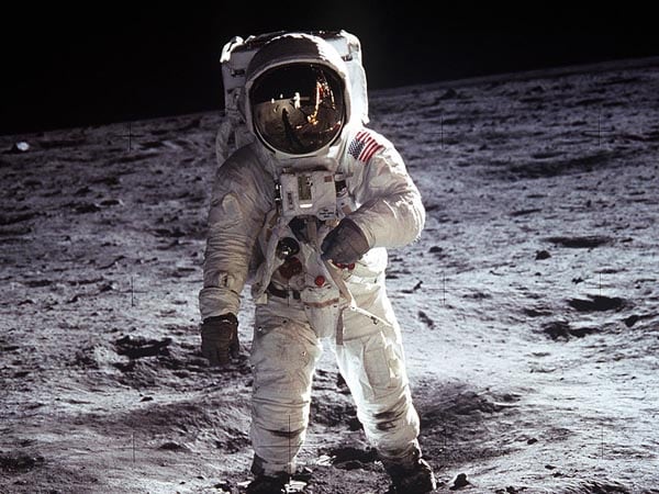 新品 バズる 宇宙飛行士 アストロノーツ 月面着陸 アポロ計画 ロンT
